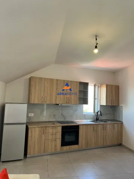 Tirane, jepet me qera apartament 2+1 Kati 3, 100 m² 400 € 