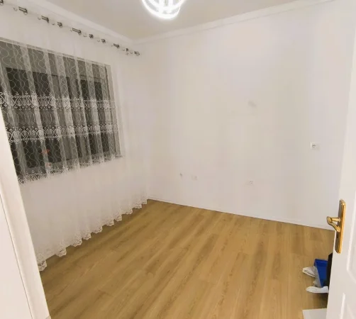Tirane, shitet apartament 2+1+Aneks+Ballkon Kati 2, 78 m² 134.700 € 