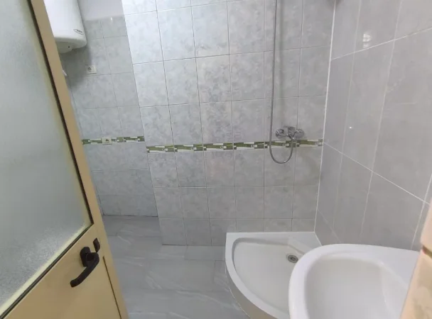 Tirane, shitet apartament 2+1+Aneks+Ballkon Kati 2, 78 m² 134.700 € 