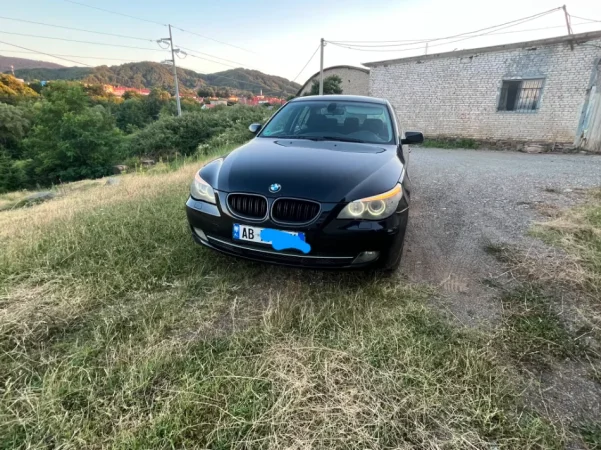 OKAZION Tirane, shitet makine Bmw 520 D Nafte, e zeze automatik Kondicioner 370.000 km 3200 €