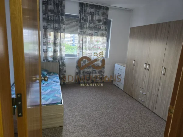 Apartament 2+1 +Ballkon me qera tek 9 Kateshet, Ne Qender te Tiranes