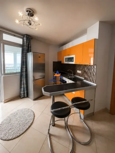 Tirane, jepet me qera apartament 2+1 Kati 4, 100 m² 650 € 