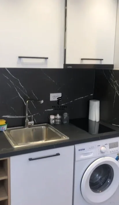 Tirane, shitet apartament 1+1 Kati 5, 90 m² 215.000 € (PAZARI I RI)