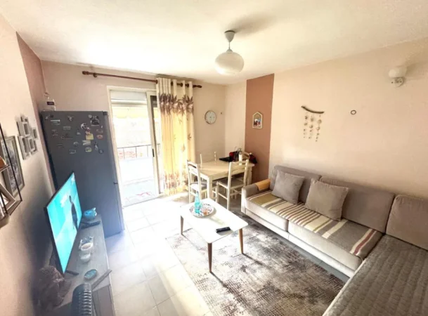 Tirane, shitet  Ne Bllok 2+1 Kati 4, 65 m² 277.000 € (blloku, atrigiano)