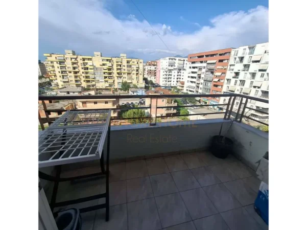 Tirane, shitet apartament 2+1 Kati 5, 81 m² 142.000 € (Rruga Astrit Losha, Unaza e Re)