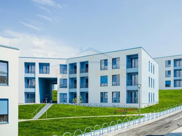 Tirane, jepet me qera apartament 1+1+Ballkon Kati 1, 43 m² 400 € (Fresku)