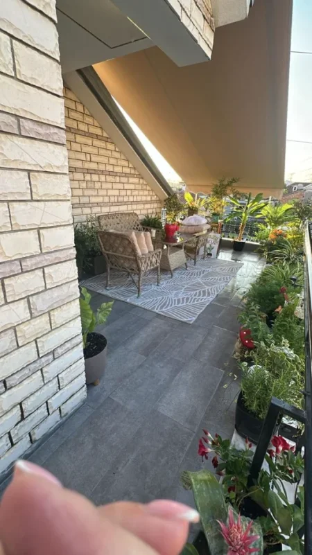 Tirane, shitet Vile Vile 3 Katshe , 392 m² 550.000 € (ish stacioni i trenit)