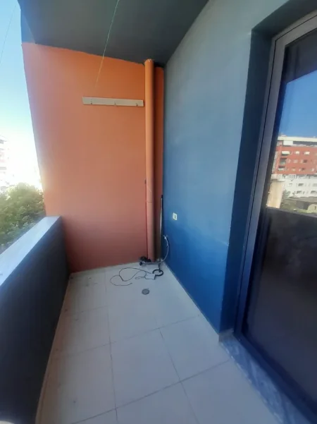 Tirane, jepet me qera Apartament 2+1 Kati 4, BOSH, Çmimi 35.000 Lekë të Reja, në ASTIR, Tirane.