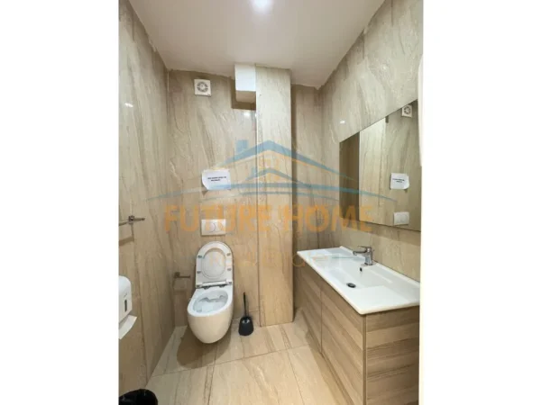 Tirane, shitet ambjent biznesi Kati 1, 130 m² 380.000 € (Shallvaret)