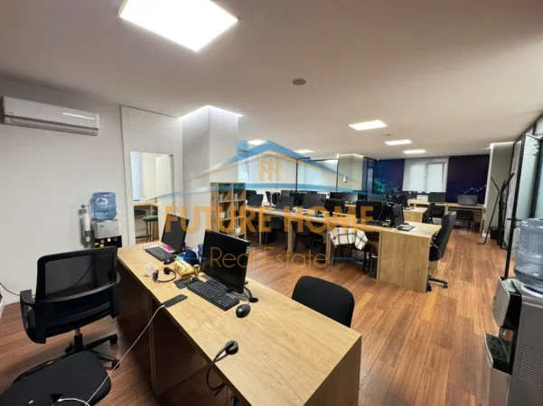 Tirane, shitet ambjent biznesi Kati 1, 130 m² 380.000 € (Shallvaret)