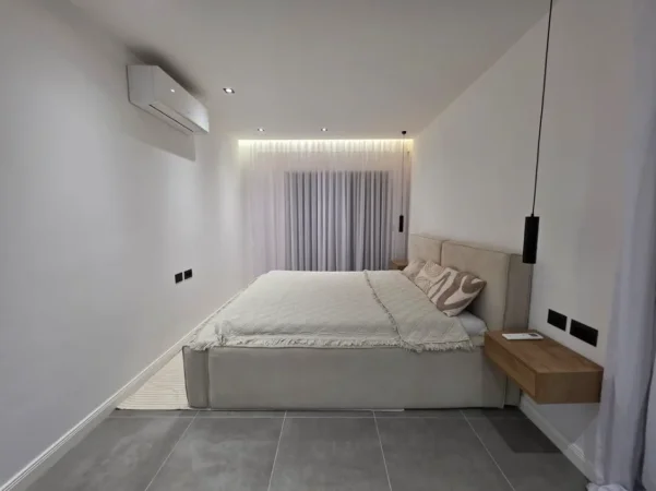 Tirane, jepet me qera apartament 3+1+Ballkon Kati 5, 142 m² 1.500 € (Rezidenca Kodra e Diellit 2)