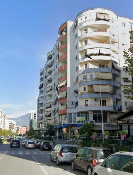 Tirane, shitet garazh | post parkimi Kati -1, 30 m² 40.000 € 