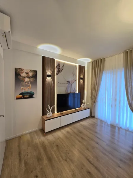 Tirane, jepet me qera 1+1 Kati 3, 74 m² 450 € (Linze(Dajt),prane restorant Olsi)