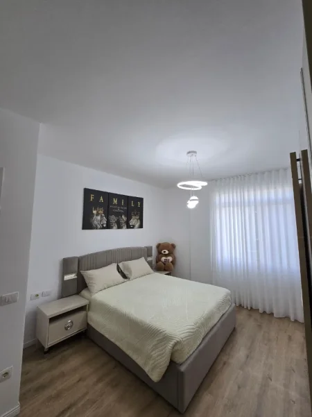 Tirane, jepet me qera 1+1 Kati 3, 74 m² 450 € (Linze(Dajt),prane restorant Olsi)