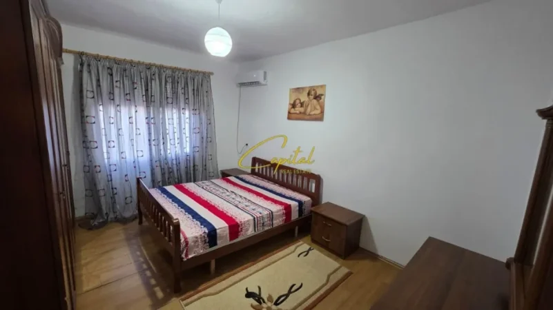 Tirane, jepet me qera apartament 3+1 Kati 4, 80 m² 500 € (RRUGA BARDHYL)