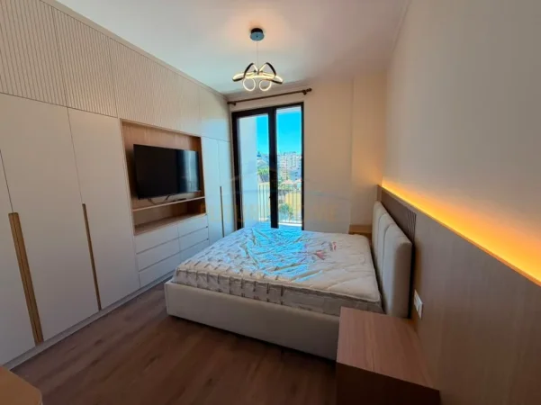 Tirane, jepet me qera apartament 2+1+Ballkon Kati 5, 114 m² 2.000 € (Altana Luxury Residence, Rruga e Kosovarëve)