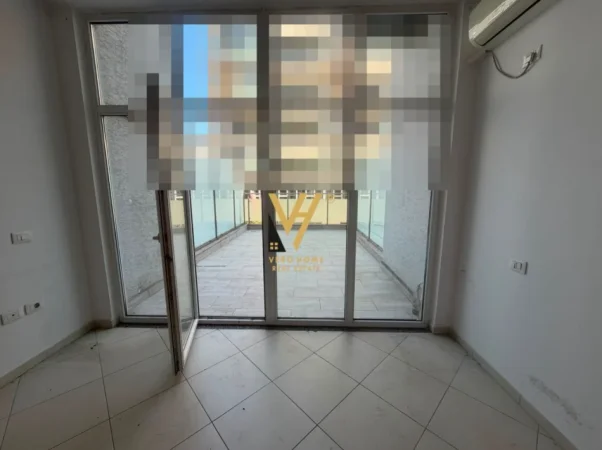 Tirane, jepet me qera zyre Kati 1, 43 m² 420 € (KOMUNA E PARISIT)