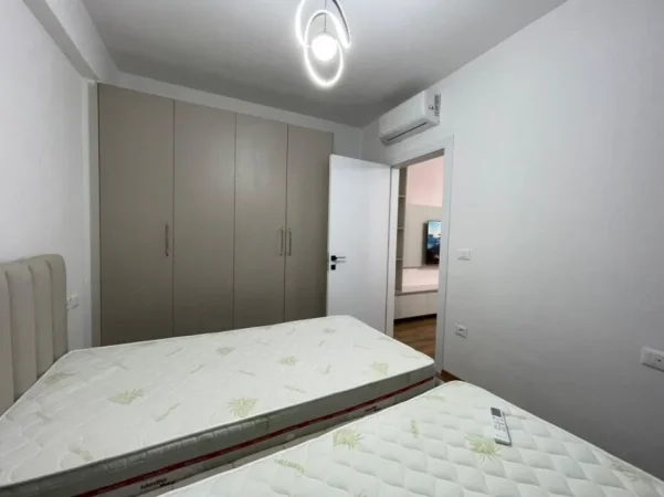 Tirane, jepet me qera apartament , 110 m² 900 € 