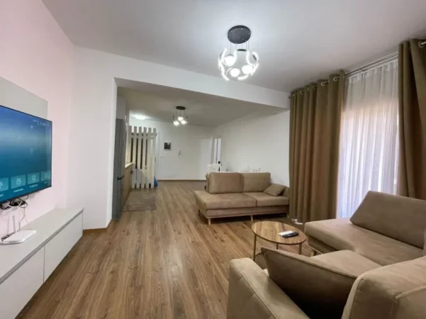 Tirane, jepet me qera apartament , 110 m² 900 € 
