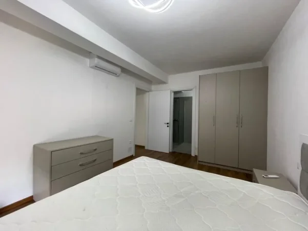 Tirane, jepet me qera apartament , 110 m² 900 € 