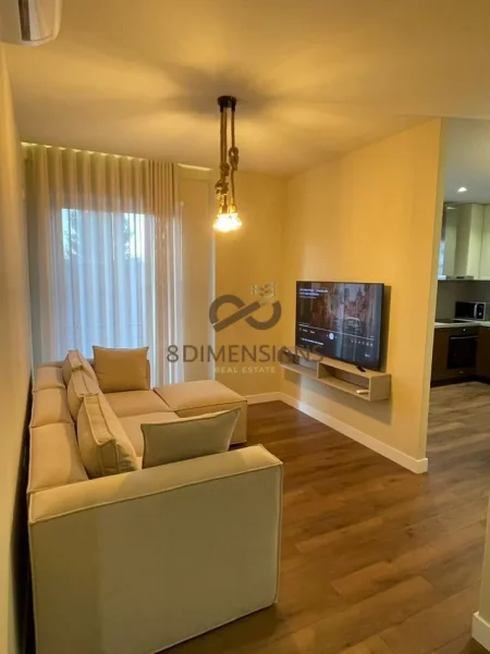 Jepet me qera Apartament 2+1 prane Xhamise se Selites (D8242A-200)