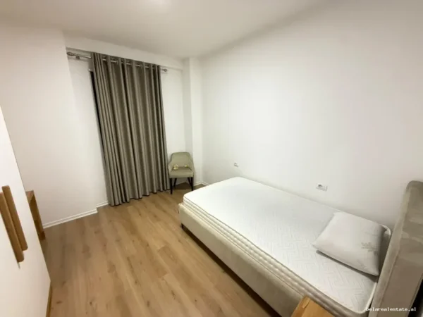 Tirane, jap me qera apartament 3+1+Ballkon Kati 6, 130 m² 1.000 € (Kompleksi Erli, Porcelan)