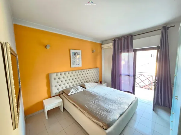 Tirane, jepet me qera apartament 1+1+Ballkon Kati 3, 60 m² 530 € (Rruga e Kavajes)