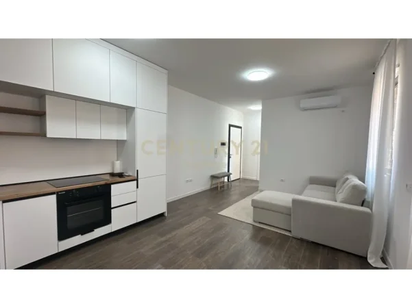 Tirane, jepet me qera apartament 1+1 Kati 4, 64 m² 600 € (Stacioni Trenit)