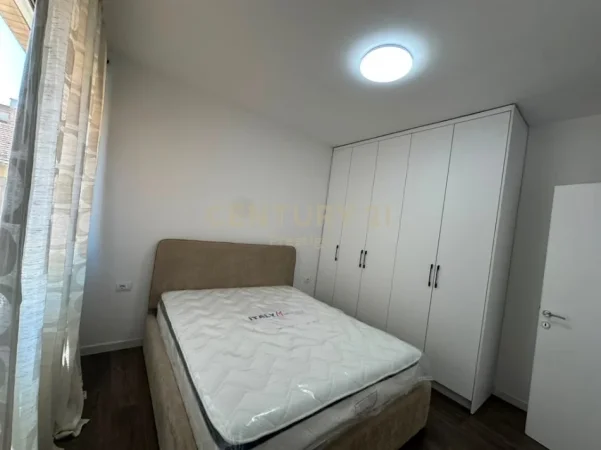 Tirane, jepet me qera apartament 1+1 Kati 4, 64 m² 600 € (Stacioni Trenit)