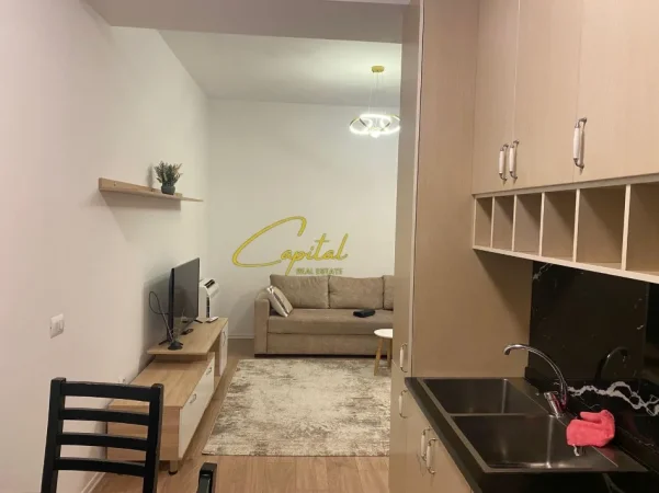 Tirane, jepet me qera apartament 1+1 Kati 2, 55 m² 400 € (ALI DEMI)