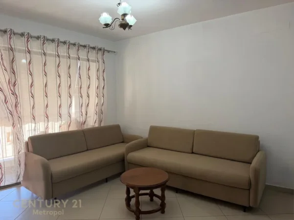 Tirane, jepet me qera apartament 1+1 Kati 5, 93 m² 550 € (Rruga e Dibres)