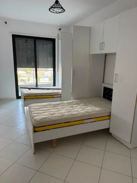 Tirane, jepet me qera apartament 2+1 Kati 3, 70 m² 450 € (ASTIR)