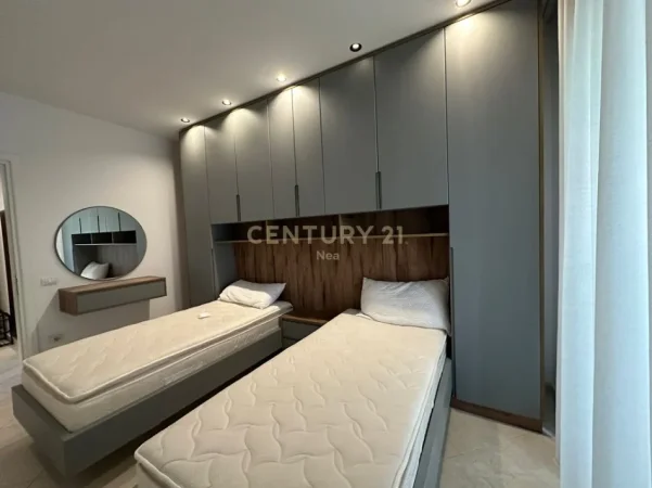 Tirane, jepet me qera apartament 2+1+Ballkon Kati 7, 90 m² 550 € (Astir)