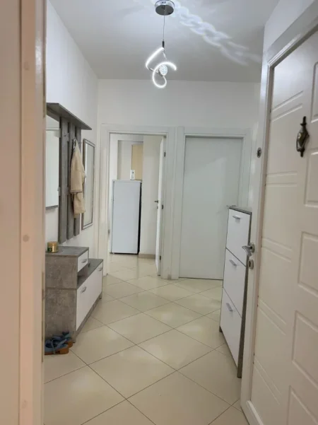 Tirane, jepet me qera apartament 2+1 Kati 3, 70 m² 700 € (21 DHJETORI)