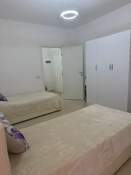 Tirane, jepet me qera apartament 2+1 Kati 3, 70 m² 700 € (21 DHJETORI)