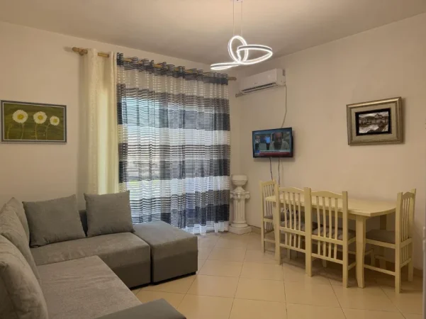 Tirane, jepet me qera apartament 2+1 Kati 3, 70 m² 700 € (21 DHJETORI)
