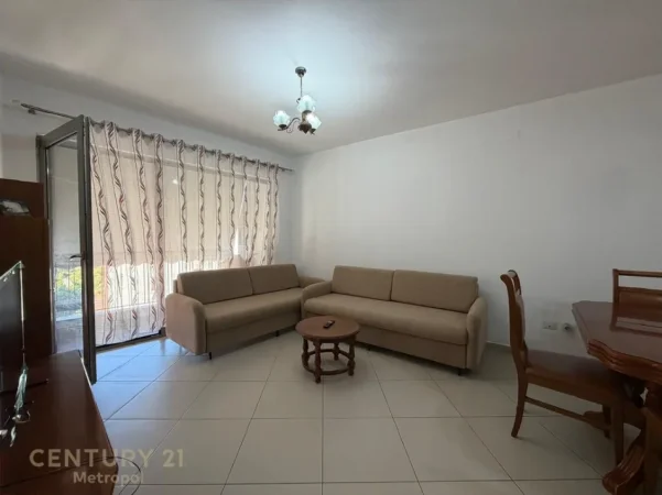 Tirane, jepet me qera apartament 2+1 Kati 5, 93 m² 590 € (oxhaku)