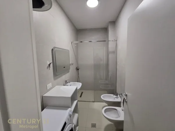 Tirane, jepet me qera apartament 1+1 Kati 3, 60 m² 500 € (bulevardi i ri)