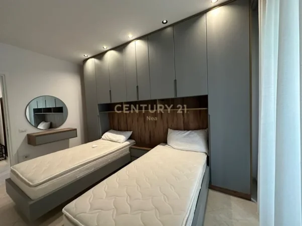 Tirane, jepet me qera apartament 2+1 Kati 7, 90 m² 550 € (astiri)
