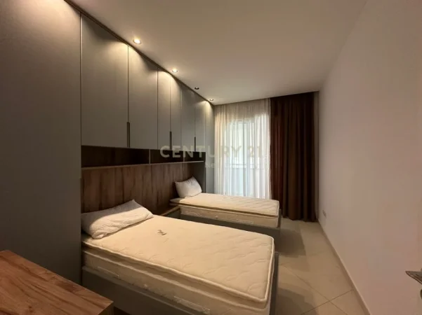 Tirane, jepet me qera apartament 2+1 Kati 7, 90 m² 550 € (astiri)
