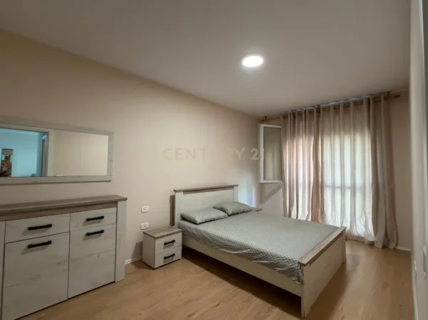 Tirane, jepet me qera apartament 2+1 Kati 4, 95 m² 750 € (don bosko)