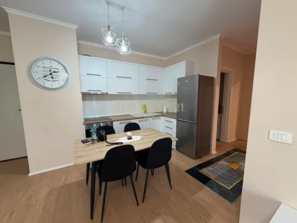 Tirane, jepet me qera apartament 2+1 Kati 4, 95 m² 750 € (don bosko)