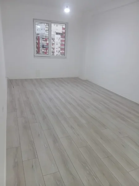 Tirane, jepet me qera apartament 2+1 Kati 4, 109 m² (YZBERISHT)