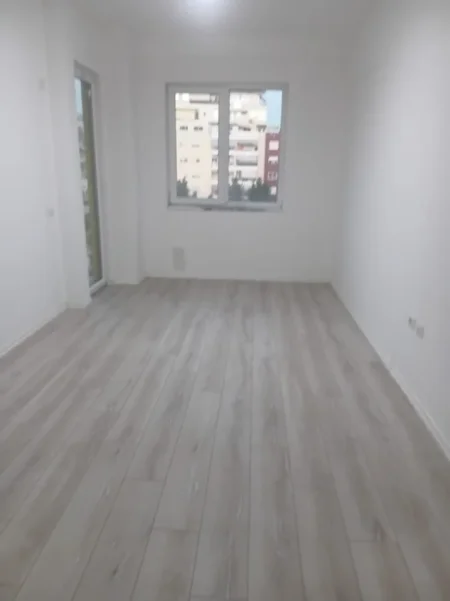 Tirane, jepet me qera apartament 2+1 Kati 4, 109 m² (YZBERISHT)
