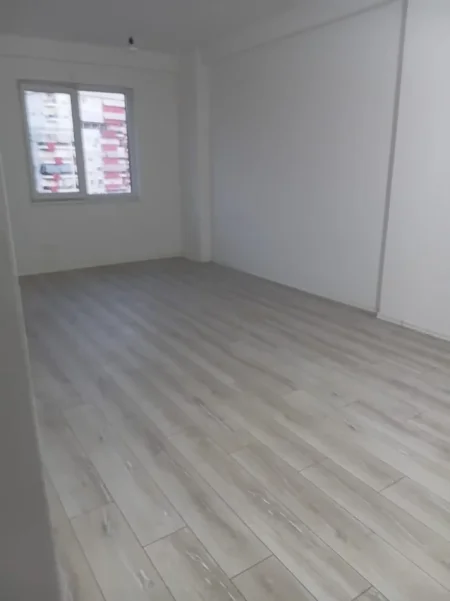 Tirane, jepet me qera apartament 2+1 Kati 4, 109 m² (YZBERISHT)