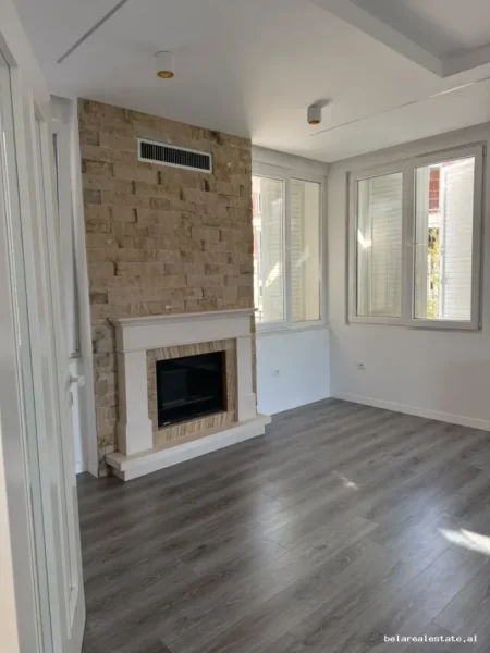 Tirane, jepet me qera Vile 4+1+Ballkon , 722 m² 3.000 € (Seit Bathorja)