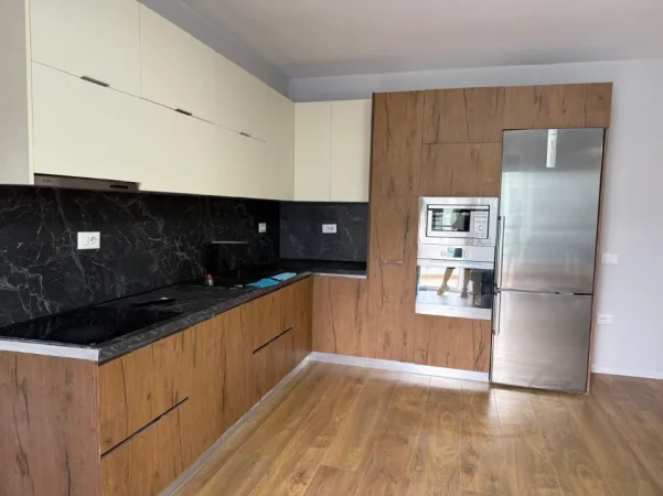 Tirane, jepet me qera apartament 1+1+Ballkon Kati 6, 68 m² 545 € (5 Maji)