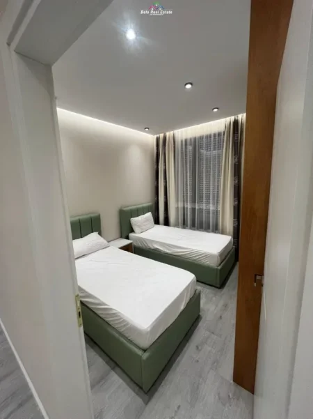 Tirane, jepet me qera apartament 2+1+Ballkon Kati 1, 100 m² 730 € (Xhanfize Keko)