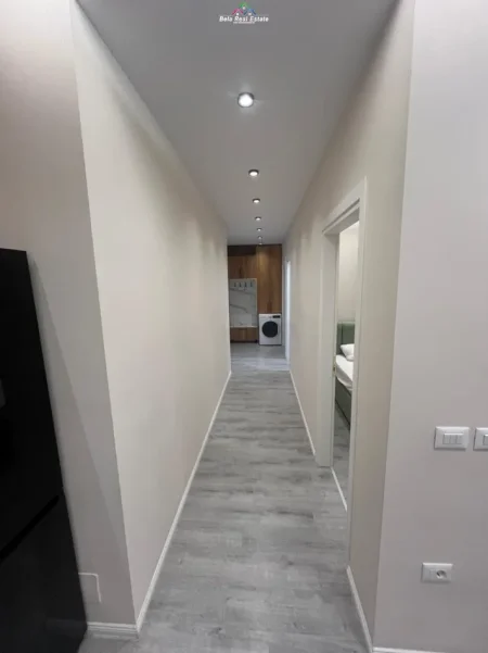 Tirane, jepet me qera apartament 2+1+Ballkon Kati 1, 100 m² 730 € (Xhanfize Keko)