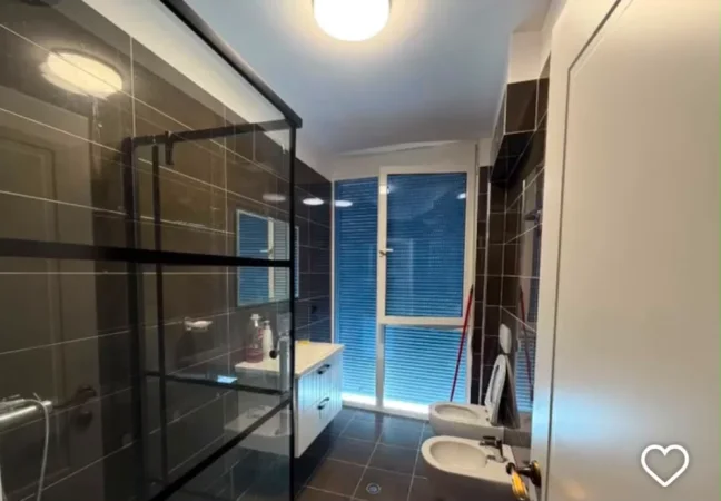 Tirane, jepet me qera apartament 2+1 Kati 2, 70 m² 750 € (Rruga e Barrikadave)